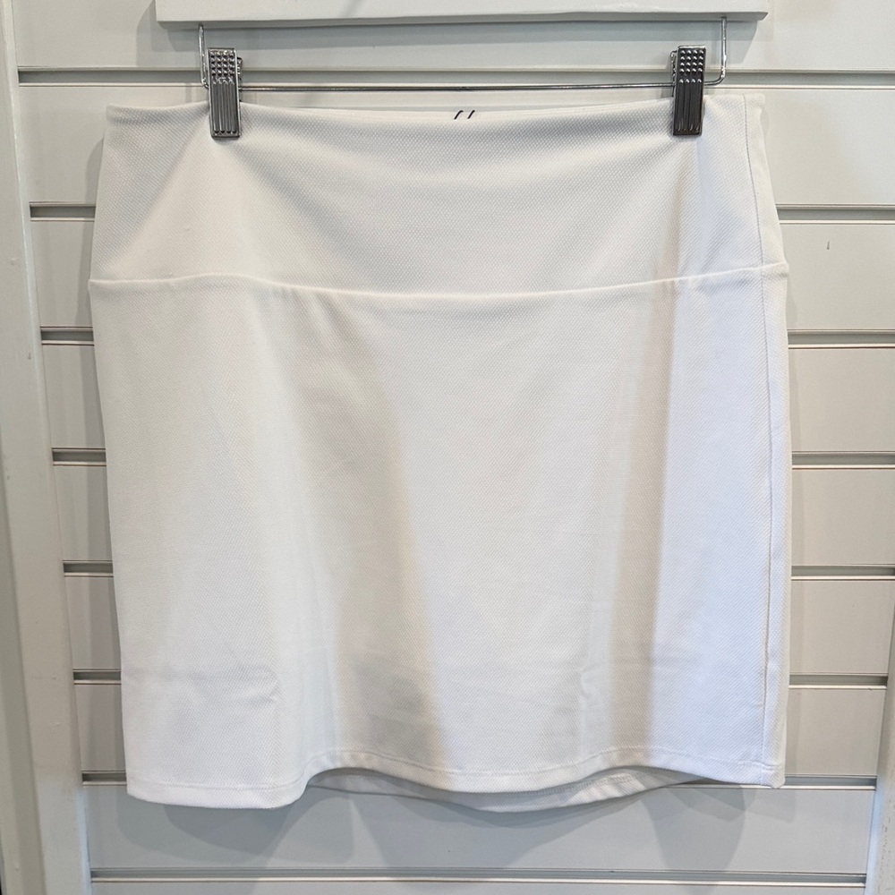 Cropped White Knit Mini Skirt - Classic A-Line